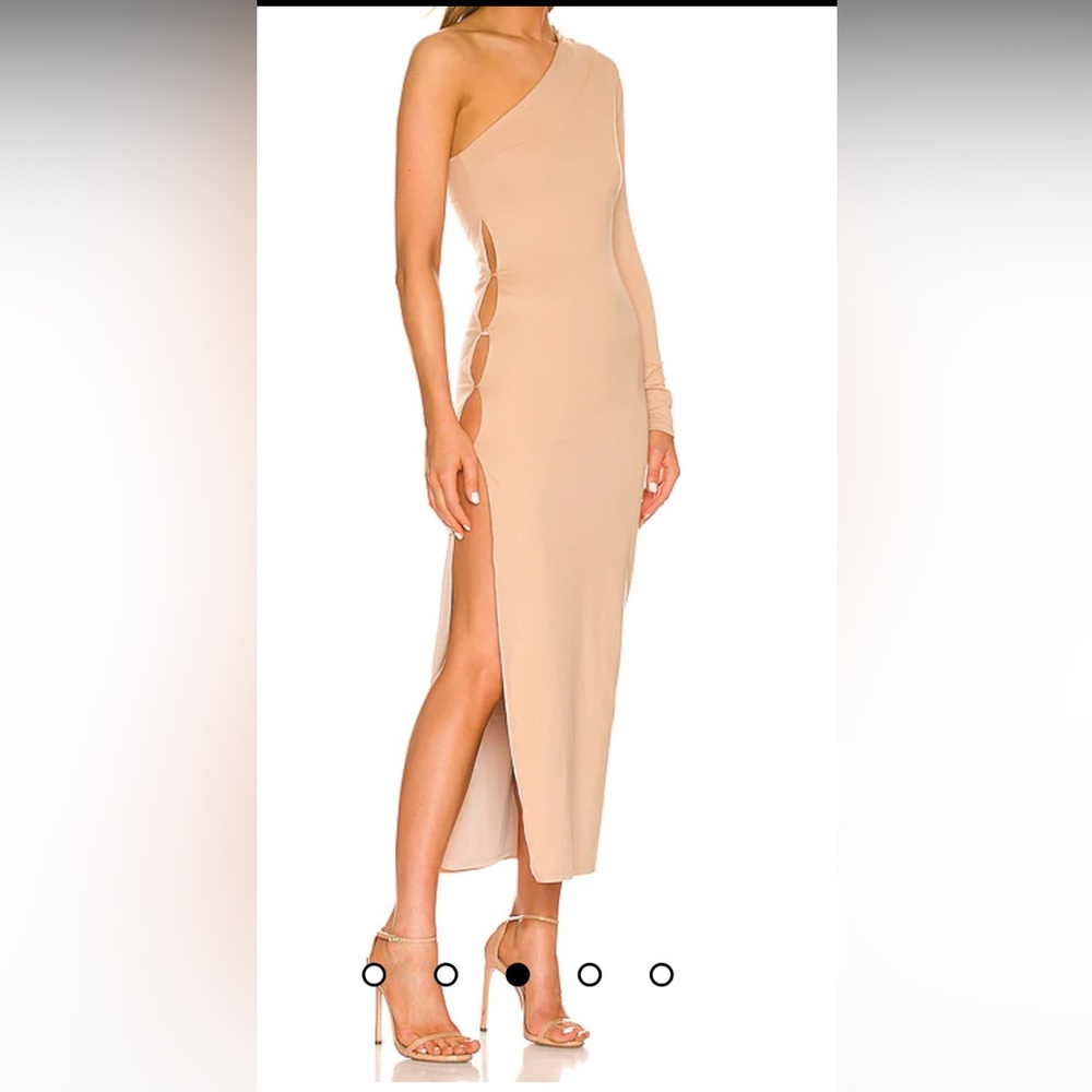 *BRAND NEW *Kyrie Midi Dress in Soft Sand
Brand Not Yours To Keep